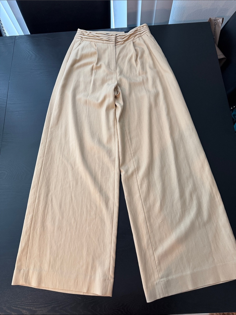 White House Black Market - Beige Wide-Leg Pleated Trousers